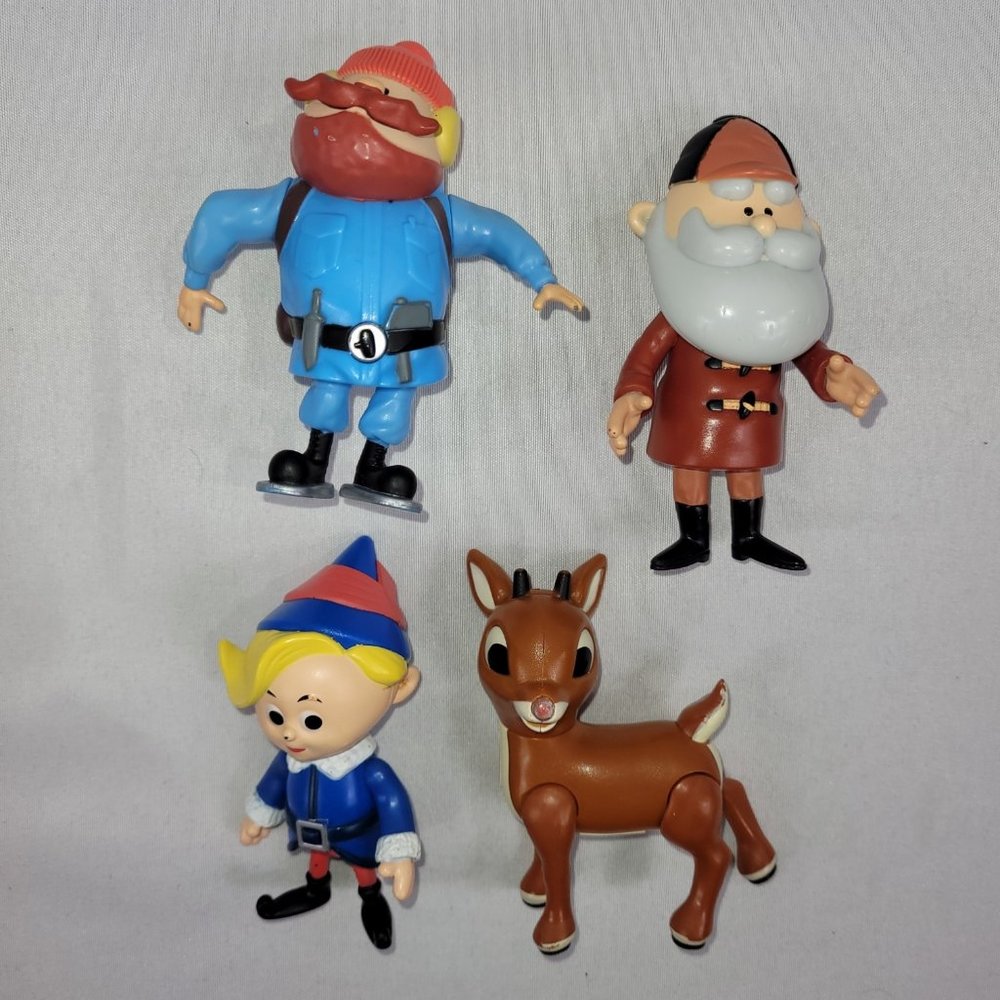 Rudolph Island Misfit Toys Action Figures Set 4 Santa Hermey Elf Yukon Cornelius